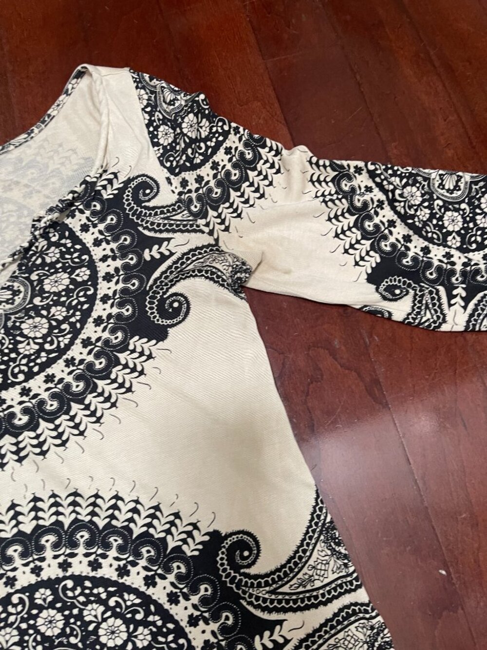 Juicy Couture Silk Blend Medallion Paisley Tunic Dress Medium - Picture 5 of 12